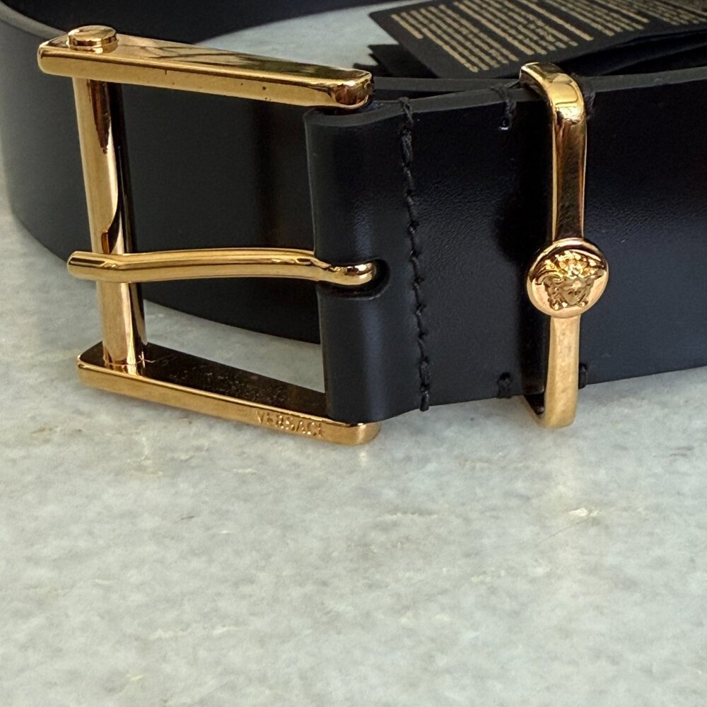 Versace Gold Buckle Black Calf Leather Belt 1011124 Italy, 90, 115, 120 - Picture 3 of 12